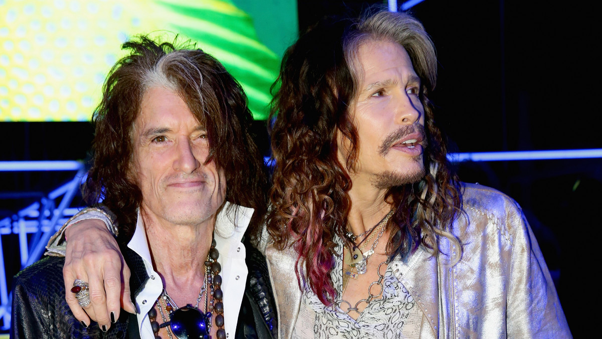 Jakiś czas temu Steven Tyler, wokalista Aerosmith, ogłosił, że grupa odegra pożegnalną trasę koncertową w 2017 roku i zakończy swoją działalność. Do tych słów postanowił odnieść się Joe Perry, gitarzysta zespołu. Przyznaje, że Aerosmith prowadzi rozmowy związane z tym tematem, ale ostateczne decyzje jeszcze nie zapadły.