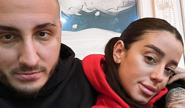 Vuk Mob verio devojku 