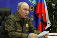 "Nie ma wiecznych wrogów ani wiecznych sojuszników". Trump pomaga zaspokajać ambicje Putina [ANALIZA]