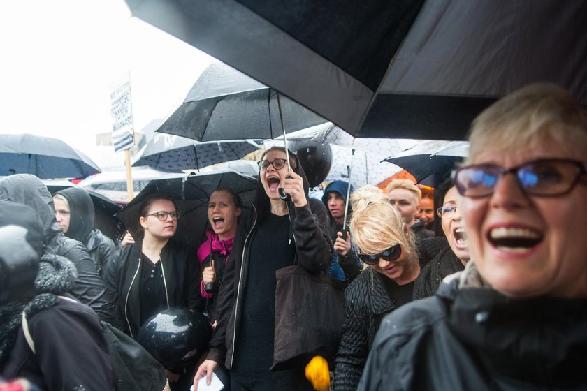 Starcia z policją podczas Czarnego Protestu