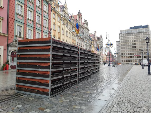 Demontaż Jarmarku Bożonarodzeniowego we Wrocławiu