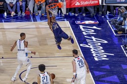 w finale meczu gwiazd nba team stars pokonał team stripes. edwards najlepszym zawodnikiem