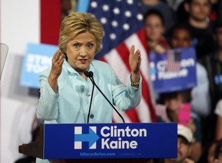 USA: Wyborcy Sandersa przeciw Clinton