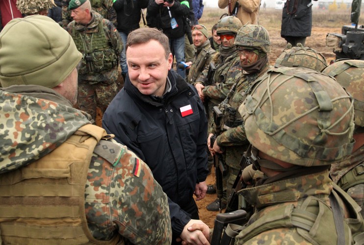 Prezydent Andrzej Duda i załoga BWP Marder z 21. Brygady Pancernej z Augustdorfu