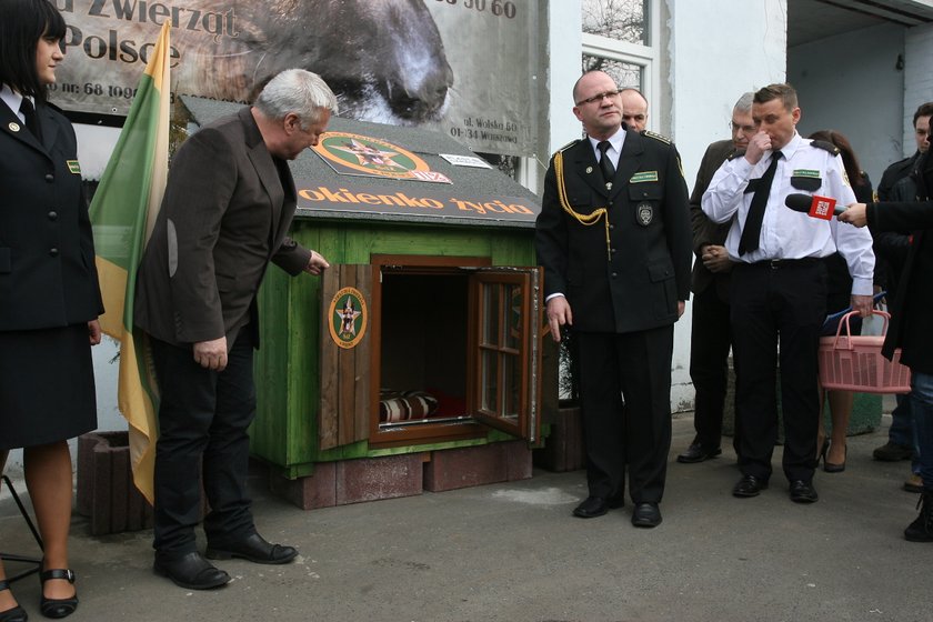 Otwierane było z pompą