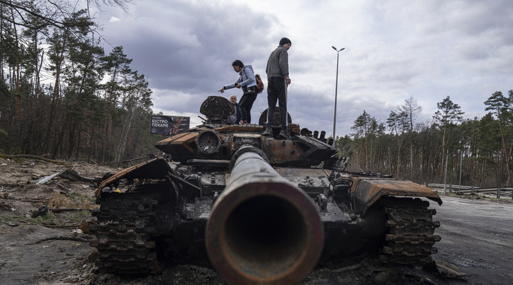 Egy geopolitikai elemző a Twitter-oldalán írta meg, hogy egy tényező az ukránoknak kedvezhet a háborúban / Fotó: MTI/AP/Jevhen Maloletka