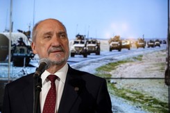 Macierewicz: Wałęsa to jeden z największych szkodników w najnowszej historii Polski