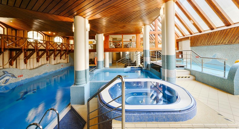 Hotel Belvedere Resort & Spa - basen i jacuzzi