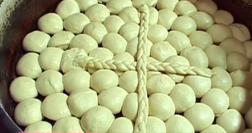 Priprema česnice za Božić