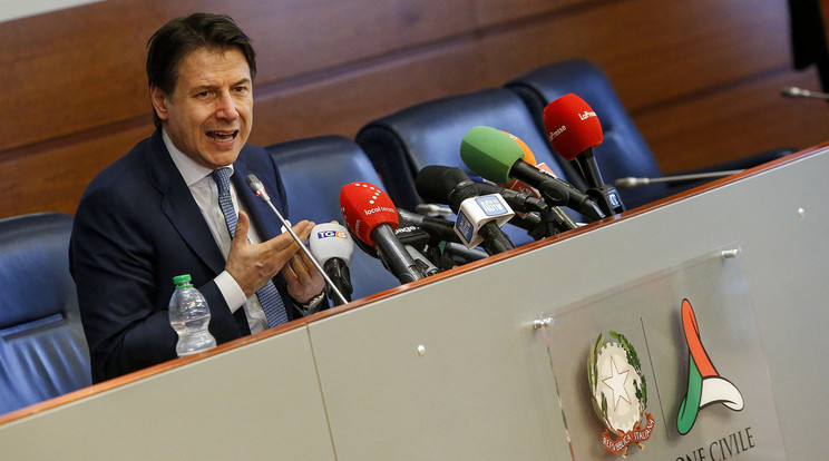 Giuseppe Conte üzent az olaszoknak /Fotó: MTI/EPA/ANSA/Fabio Frustaci