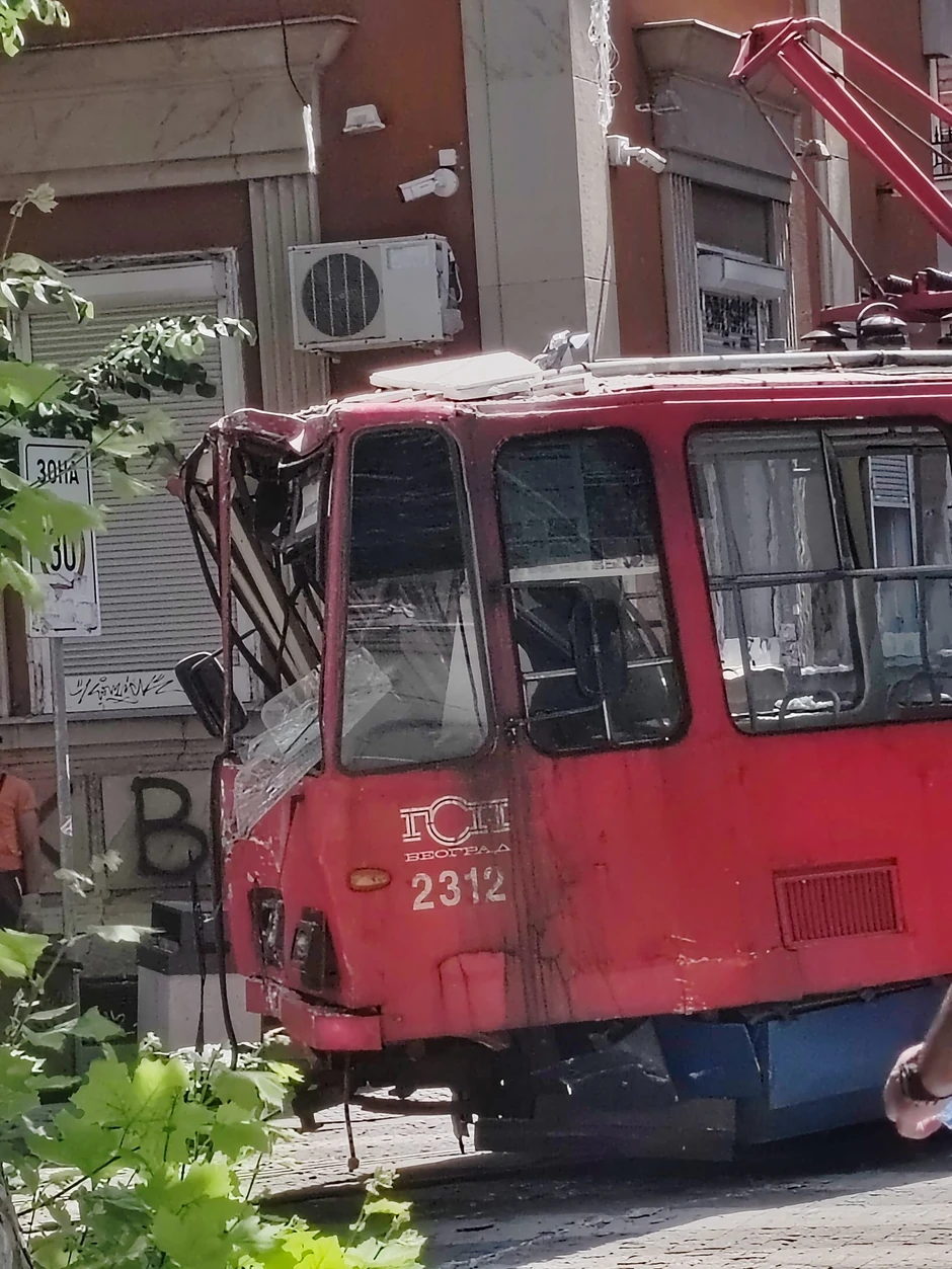 Izvlačenje tramvaja 