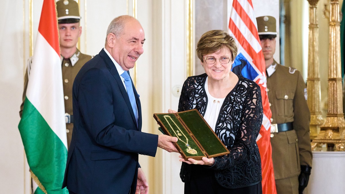 Corvin-lánccal tüntették ki Karikó Katalint és Krausz Ferencet
