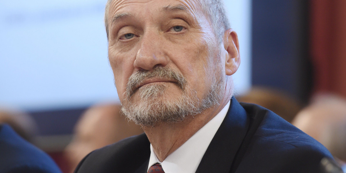 Antoni Macierewicz krytykuje artykuł „Sieci” o trotylu