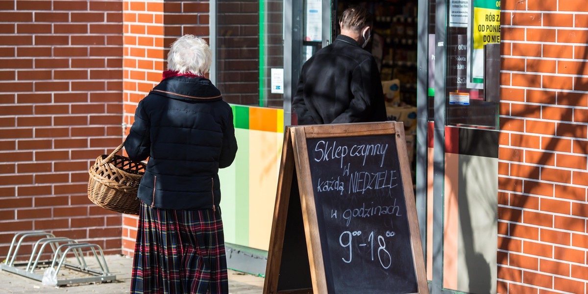 Szczepienie przeciw pneumokokom zalecane jest szczególnie osobom starszym.