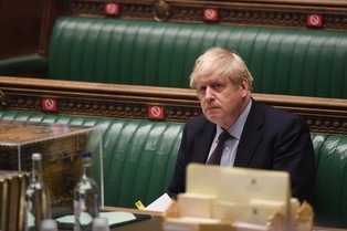 Tym lwom przewodzą osły. Brytyjski rząd wolał chronić gospodarkę niż życie