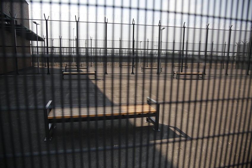 U zatvoru samo trojica, ostali su uspeli da pobegnu