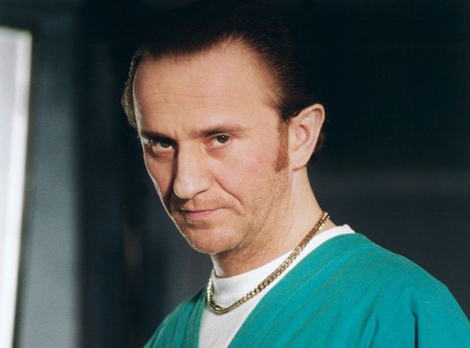 Grany przez Pawła Wilczaka Mareczek był jedną z bardziej lubianych postaci 'Na dobre i na złe'. Po otrzymaniu informacji o własnej bezpłodności, Mareczek ucieka i słuch po nim ginie. Po pewnym czasie ponownie trafia do szpitala w ciężkim stanie i niestety umiera