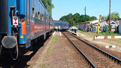 Egy órát is késhetnek a vonatok, mert kisiklott egy vagon Pestszentimrénél - Fotók