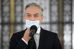 Biedroń o Pegasusie i "państwie orwellowskim". Lewica złoży projekt ustawy