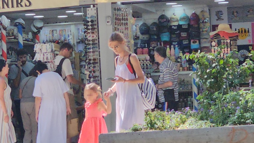 Nevena Božović  sa ćerkom