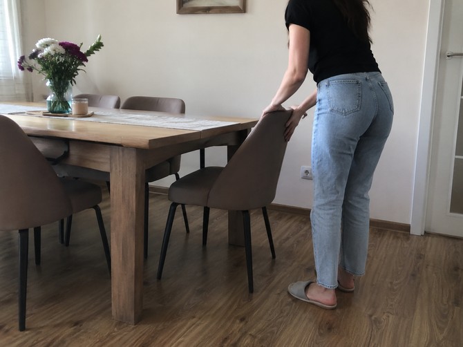 Ako privlačite stolicu pod sto kad ustanete, to mnogo govori o vama