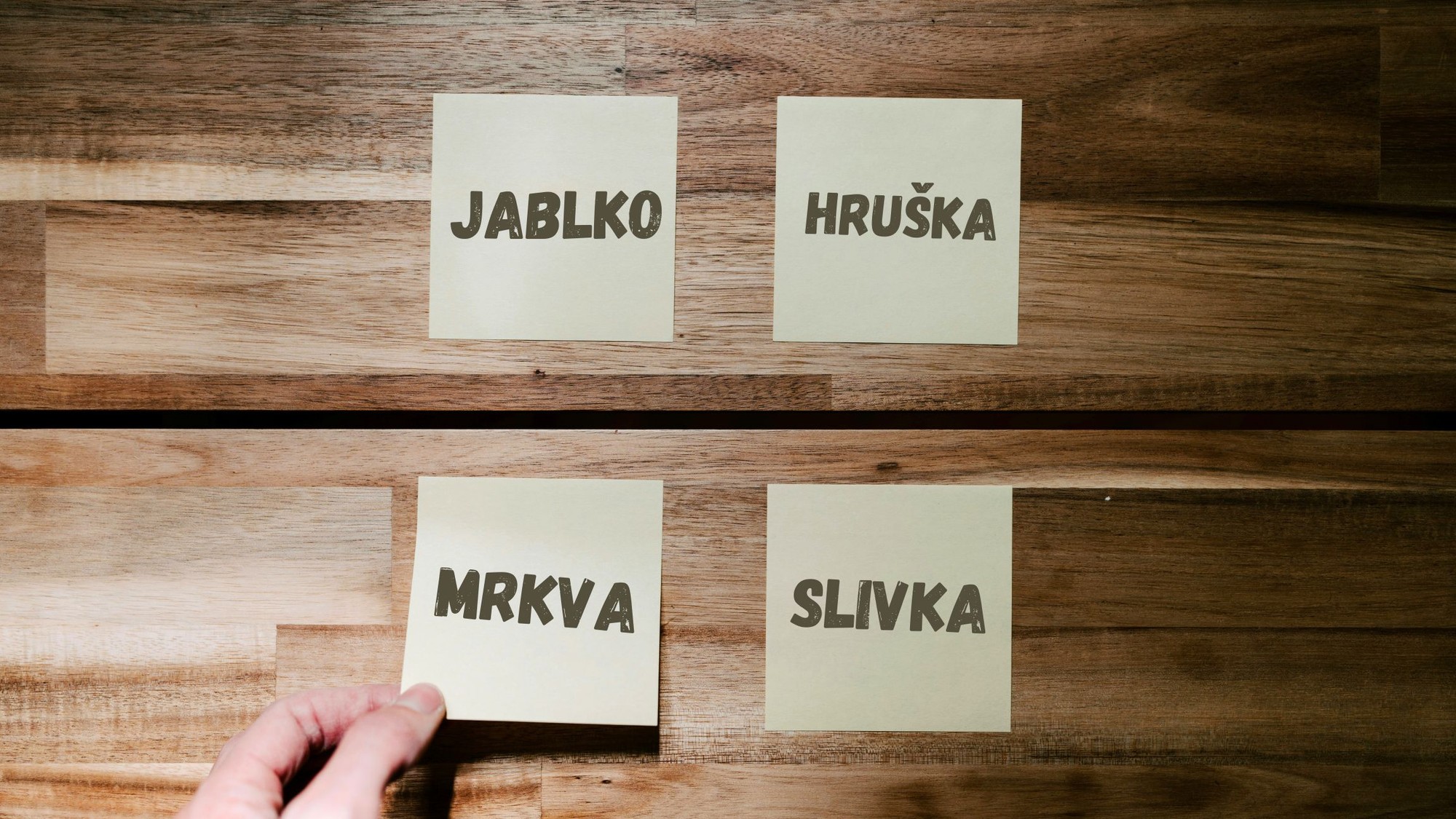 Jedno slovo do skupiny nepatrí.