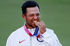 Tokio 2020. Schauffele mistrzem olimpijskim w golfie. Meronk daleko