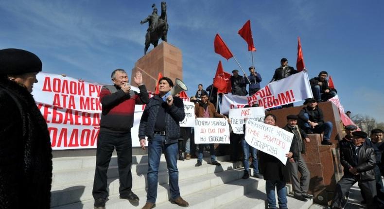 Supporters of detained opposition politician Omurbek Tekebayev, who leads the nominally socialist Ata-Meken party, take part in a rally on February 27, 2017 in the Kyrgyzstan's capital Bishkek
