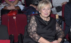 Matka Anny Przybylskiej nie ma dnia spokoju. "Media, hejterzy, ciągle ludzie przy grobie"