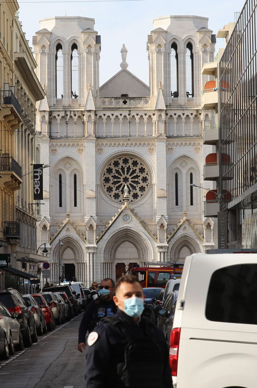 Atak nożownika przy kościele w Nicei. Są ofiary i ranni