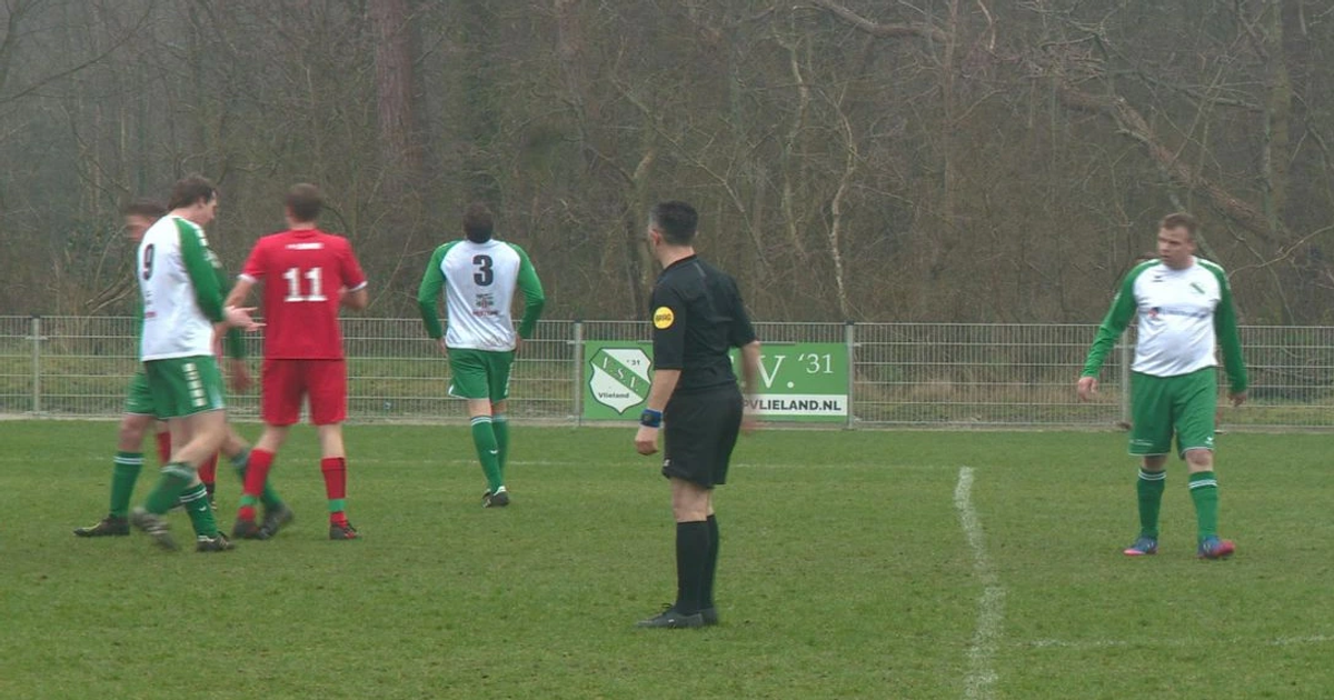 Enige voetbalclub Vlieland stopt: tegenstanders komen niet meer opdagen