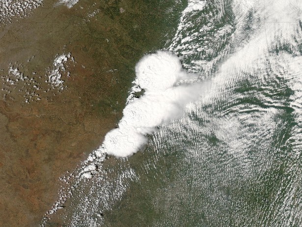 Rośnie liczba ofiar huraganów w USA. Temperatura 10 stopni ponad normę