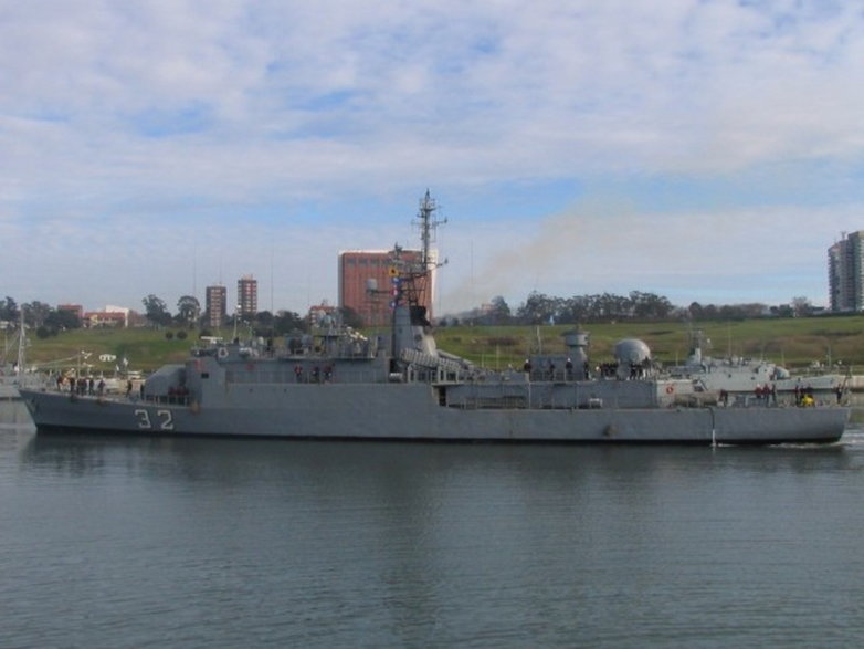 Biorąca udział w zajęciu Georgii Południowej argentyńska fregata Guerrico sfotografowana w 2005 r.