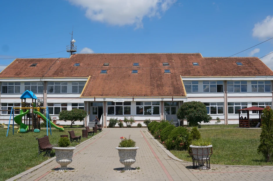 U osnovnu školu "Vuk Karadžić" u Lepini ide skoro 100 učenika