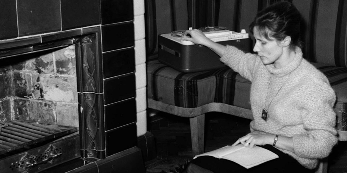 Na Czym Polegała Akcja Fotograficzna Wawra Nazywał ją Kikimorą. Na czym polegała "zdradziecka magia" Osieckiej? - Film