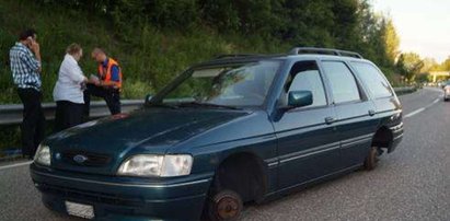 Zgubił wszystkie koła na autostradzie