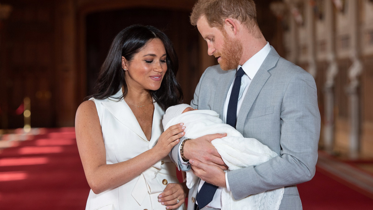 Rodzina królewska zaliczyła wpadkę. Chodzi o syna Meghan Markle i księcia Harry'ego