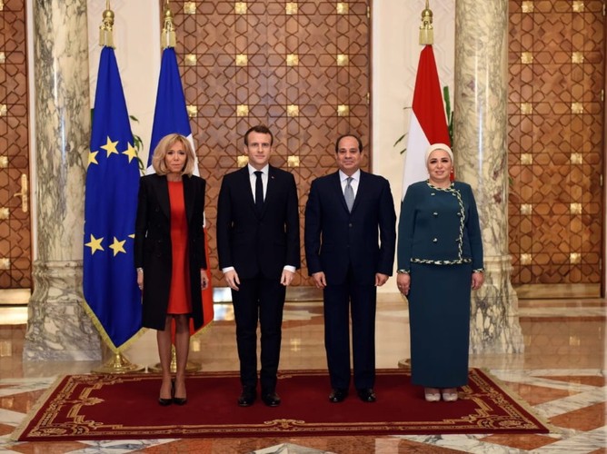 Brigitte i Emmanuel Macronowie oraz Abdel Fattah al-Sisi i Entissar Amer