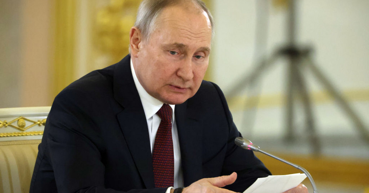 Russia is experiencing “backward industrialization”.  Putin is pushing the country backwards