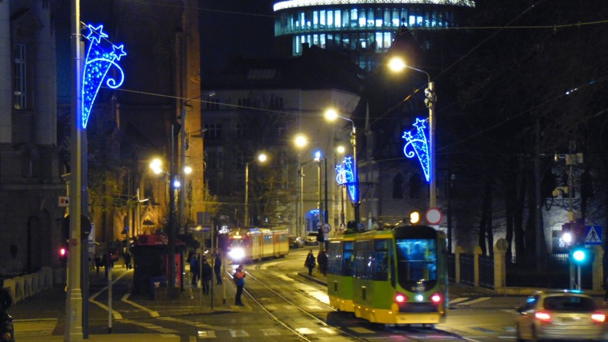 Warto dziś zrobić większe zakupy, gdyż w środę przypada święto Trzech Króli, zamknięta będzie większość sklepów. Inaczej funkcjonować będzie również poznańska komunikacja.