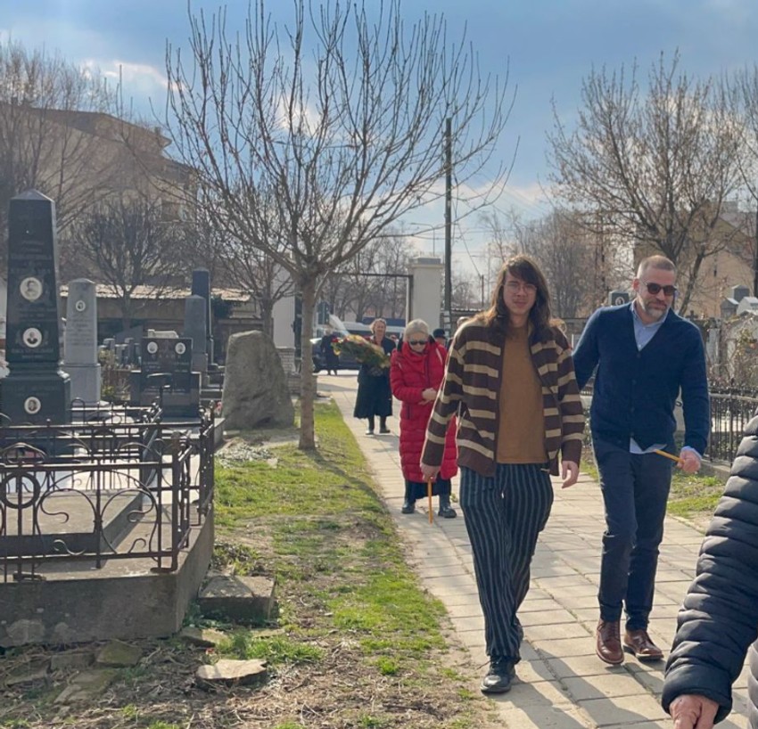 Miloš Glogovac sa dede Milovana