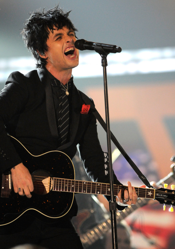 Billie Joe Amstrong podczas Grammy 2010