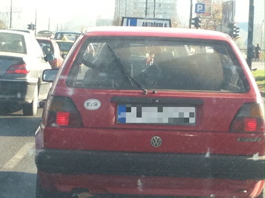 telad u "golfu" na ulicama Sarajeva (FOTO: Klix.ba)