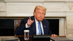będzie spotkanie trump - putin. mają uzgodnić wymianę ziemi w zamian z