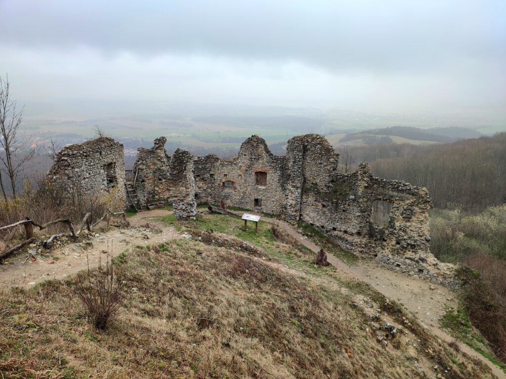 Hrad Kortátka.