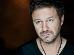 Andrzej Piaseczny prosi o pomoc dla chorej mamy. 'Bardzo prosimy o dobre myśli'