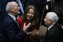 Lichocka mówi o zamachu na media publiczne. 'Barbarzyńskie działania'