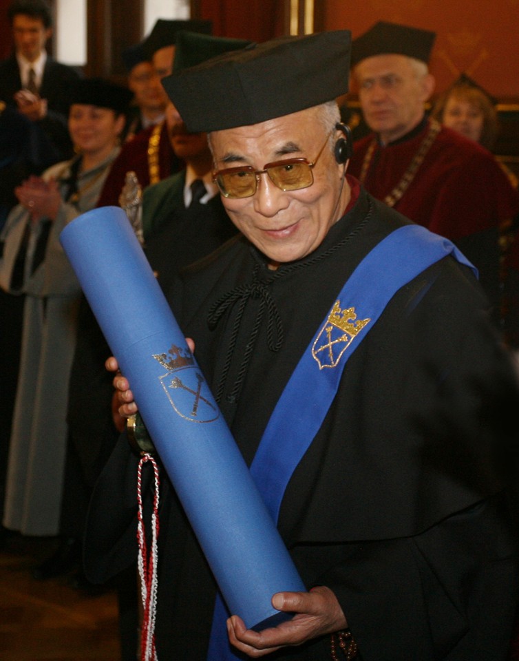 KRAKÓW DALAJLAMA UJ DOKTORAT HONORIS CAUSA