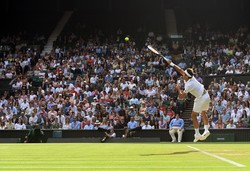 Federer lepszy od Gasqueta. Szwajcar gra o 9. triumf na Wimbledonie