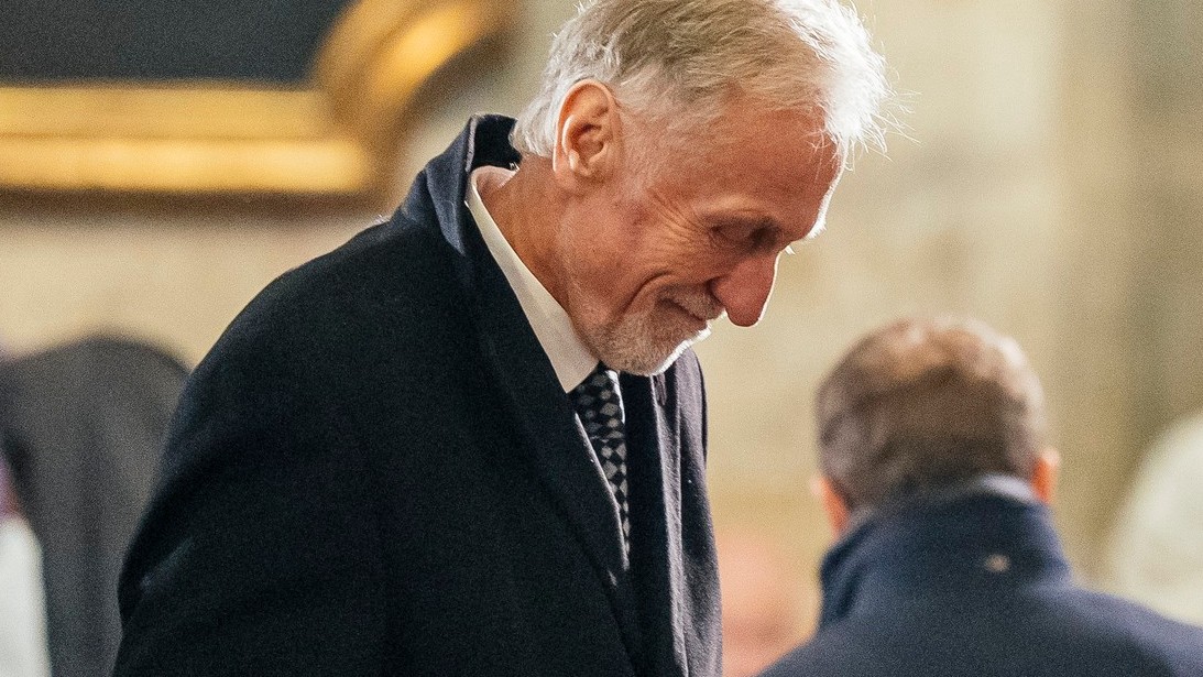 Mirek Topolánek počas pohrebu kardinála Dominika Duka, november 2025